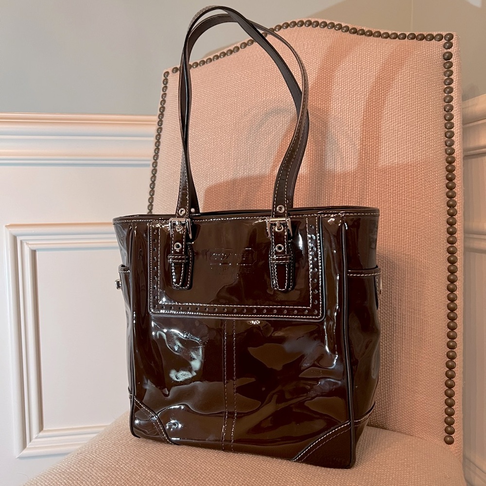 PRICE DROP *make offer*COACH Patent Leather Chocolate Brown Shoulder Bag - Used